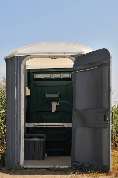 Best Portable restroom trailer rental  in Lynn, IN