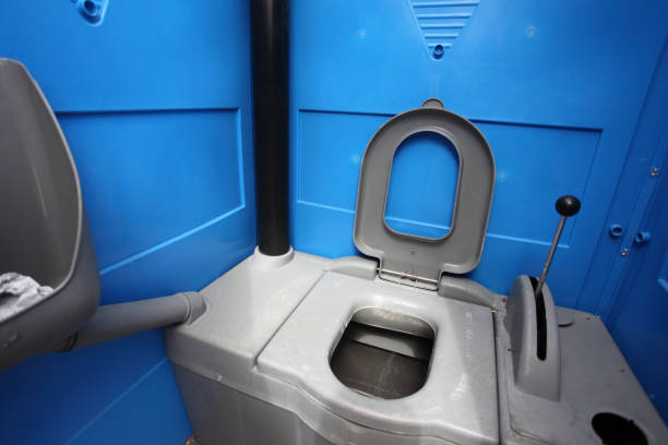 Best Porta potty delivery and setup  in Lynn, IN
