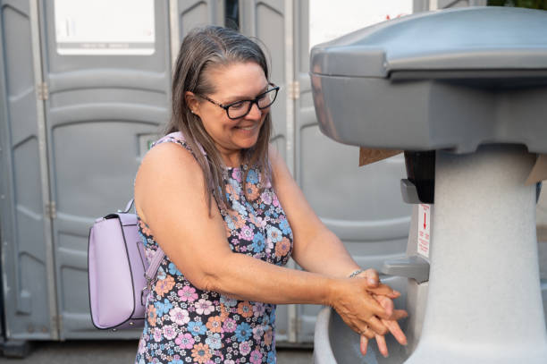 Best Portable toilet rental cost  in Lynn, IN